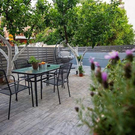 Lemon Garden Stylish Private Apartment กาลามาตา ภายนอก รูปภาพ