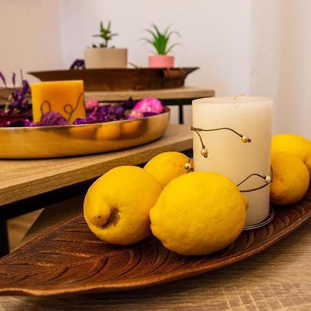 Lemon Garden Stylish Private Apartment กาลามาตา ภายนอก รูปภาพ