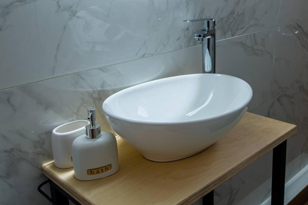 Lemon Garden Stylish Private Apartment กาลามาตา ภายนอก รูปภาพ