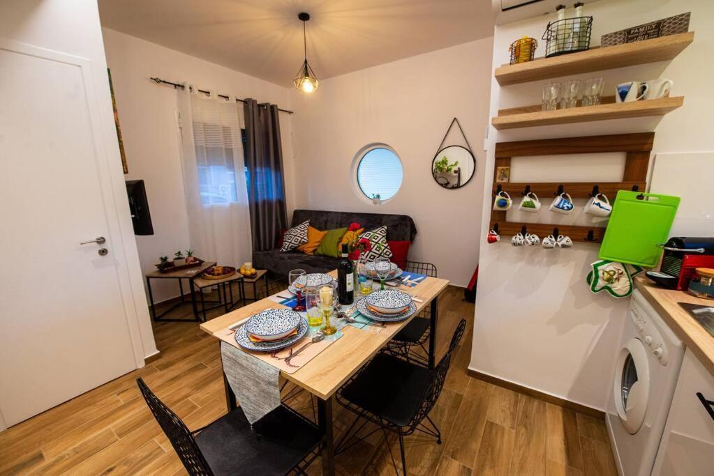 Lemon Garden Stylish Private Apartment กาลามาตา ภายนอก รูปภาพ