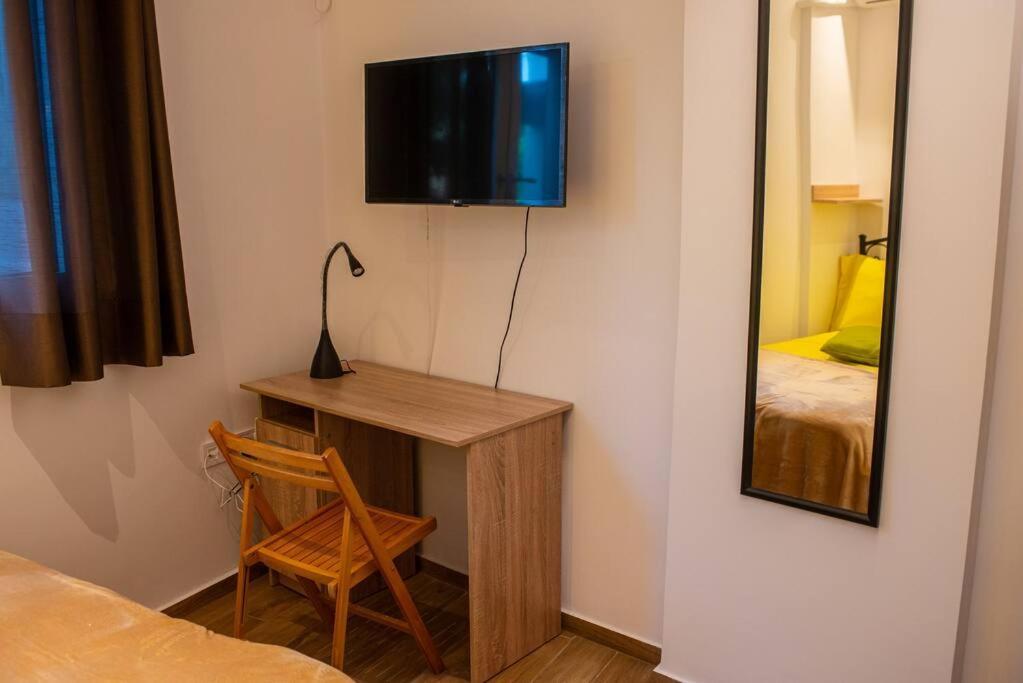 Lemon Garden Stylish Private Apartment กาลามาตา ภายนอก รูปภาพ