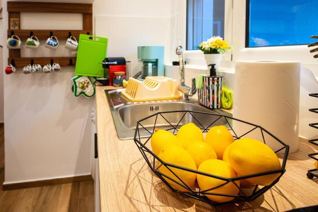 Lemon Garden Stylish Private Apartment กาลามาตา ภายนอก รูปภาพ