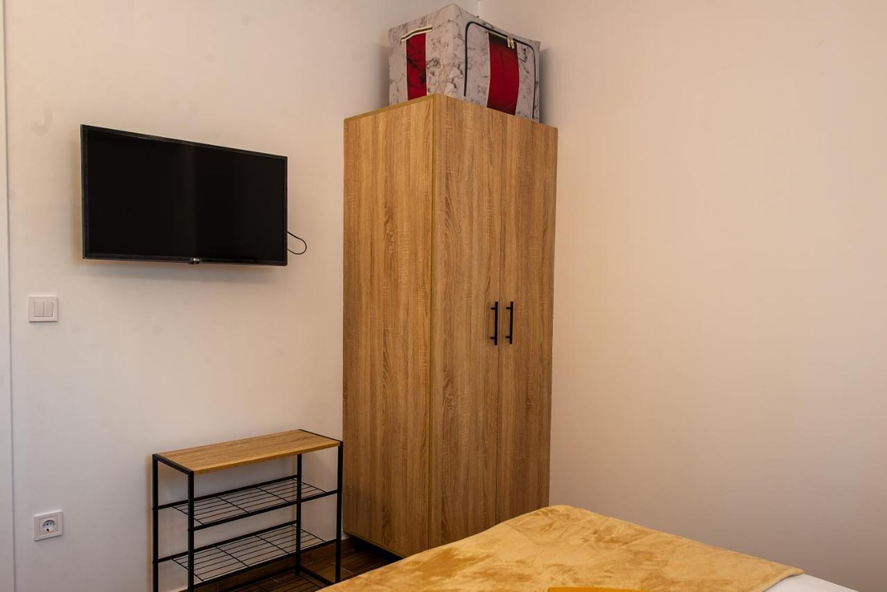 Lemon Garden Stylish Private Apartment กาลามาตา ภายนอก รูปภาพ
