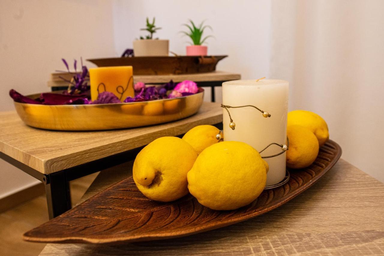Lemon Garden Stylish Private Apartment กาลามาตา ภายนอก รูปภาพ